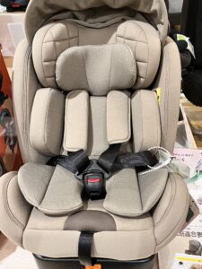 チャイルドシートはR44とR129どっちが安全なのか違いを解説!!購入時のポイントやおすすめを紹介