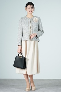 卒業式におすすめのベージュコーデ